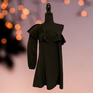 Black off the shoulder short dress